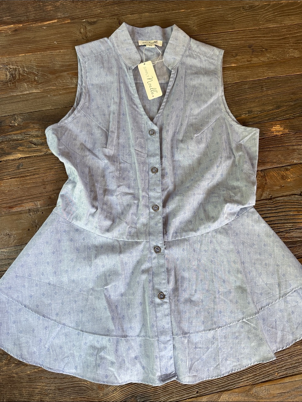 Simply Noelle cotton chambray tired peplum sleeveless button down top NWT Medium